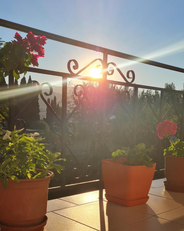 Garden Guest House Пермети Экстерьер фото
